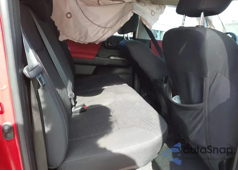 2023 Toyota Tacoma Sr5 V6 z USA, uszkodzony, nr VIN 3TYAZ5CN4PT038597